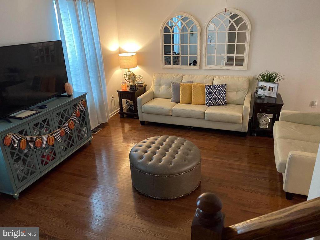 Foto principal - 261 Compass Dr