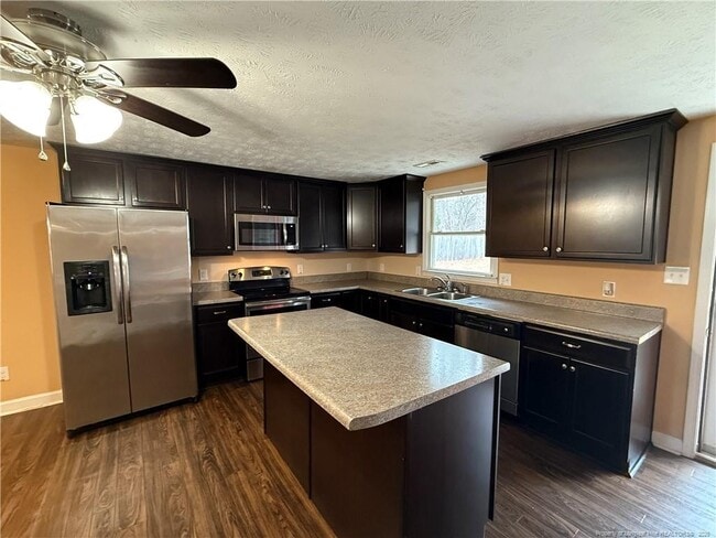 Building Photo - 3272 Dorian Rd