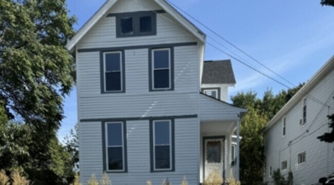 Foto del edificio - 1245 Addison Rd