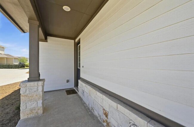 Building Photo - 8401 Orizzonte St