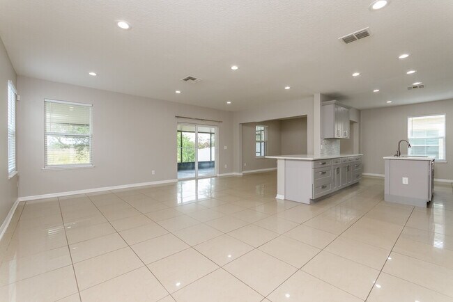 Foto del edificio - 4911 Windbourne Way
