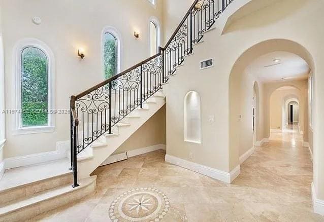 Building Photo - 3733 Solana Rd