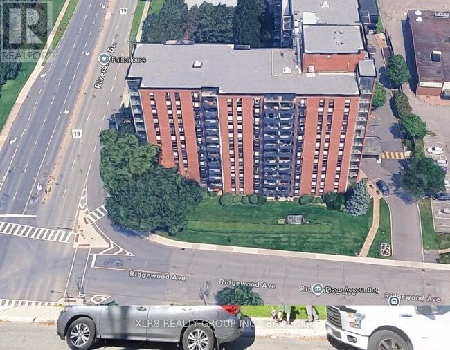 Building Photo - 2951 Riverside Dr.