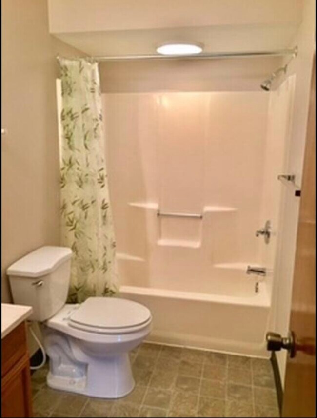 Foto del edificio - 2018 Northmoreland Blvd