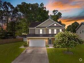 Building Photo - 525 Butterfly Dr
