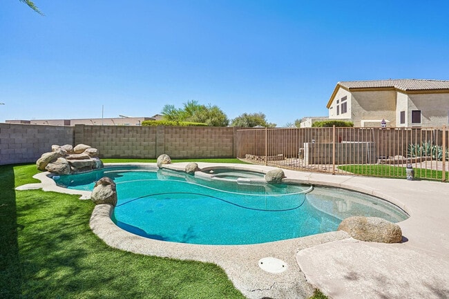 Building Photo - 4401 E Chaparosa Way