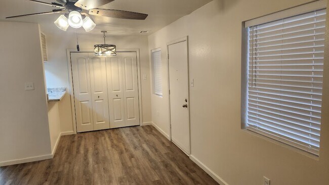 Building Photo - 2301 Edenborn Ave