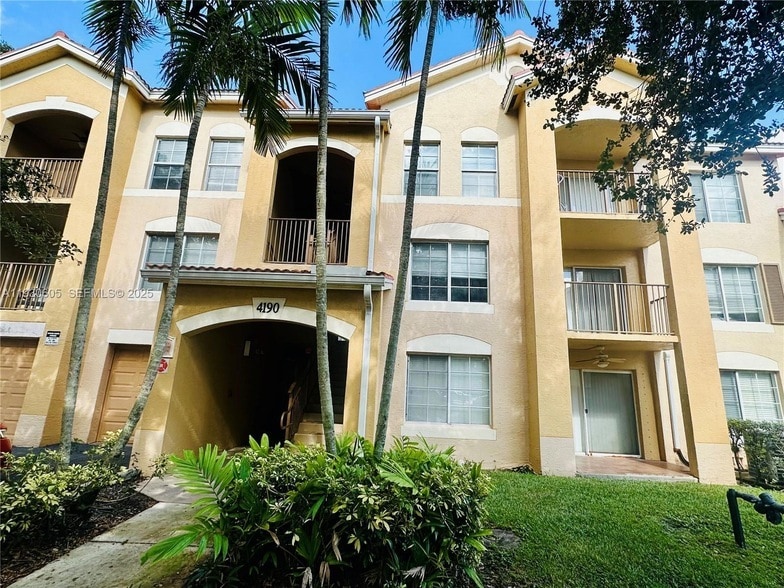 Photo - 4190 San Marino Boulevard Unit 303