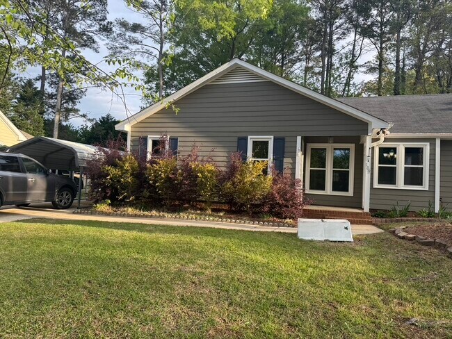 Building Photo - 109 Longneedle Ct
