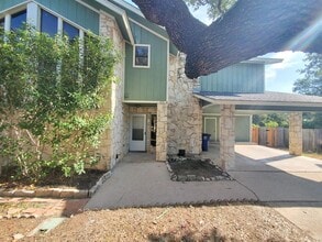 Building Photo - 8716 Clearbrook Trail