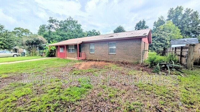 Building Photo - 1022 Woodbury Pl