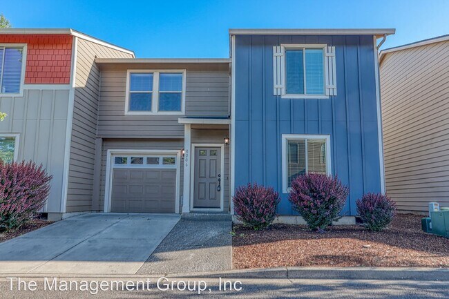 Building Photo - 4 br, 3 bath House - 8226 NE 20th Street