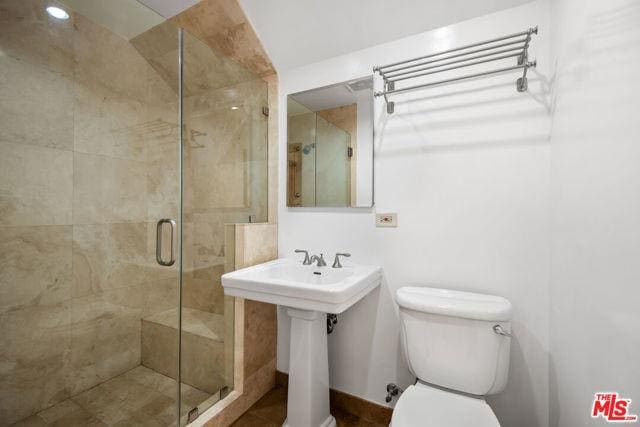 Building Photo - 4339 Mariota Ave