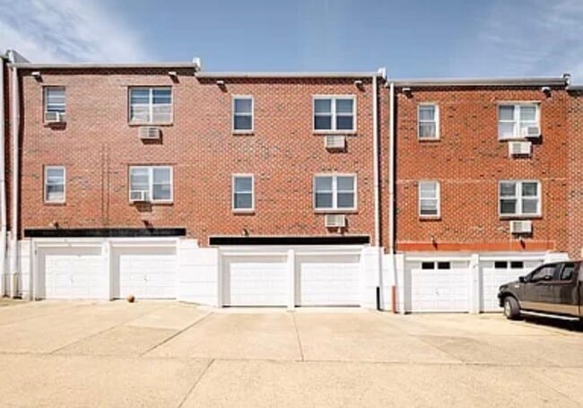 Photo - 3963 Rowena Dr (Philadelphia, PA) Apartments