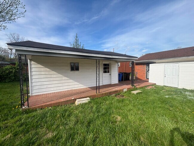 Foto del edificio - 1840 Costigan Dr