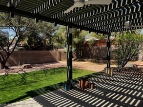 Building Photo - 237 Hanley Way