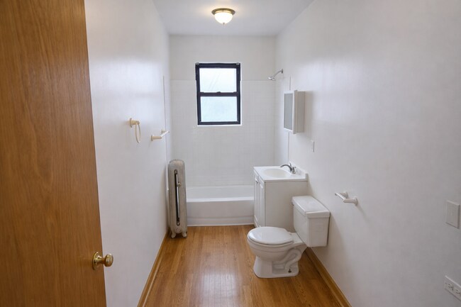 Foto del edificio - 1934 E 74th St