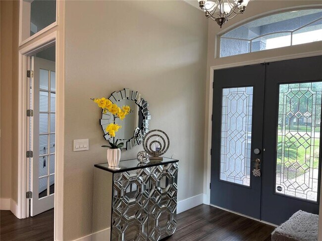 Foto del edificio - 2113 Grove Point Ln