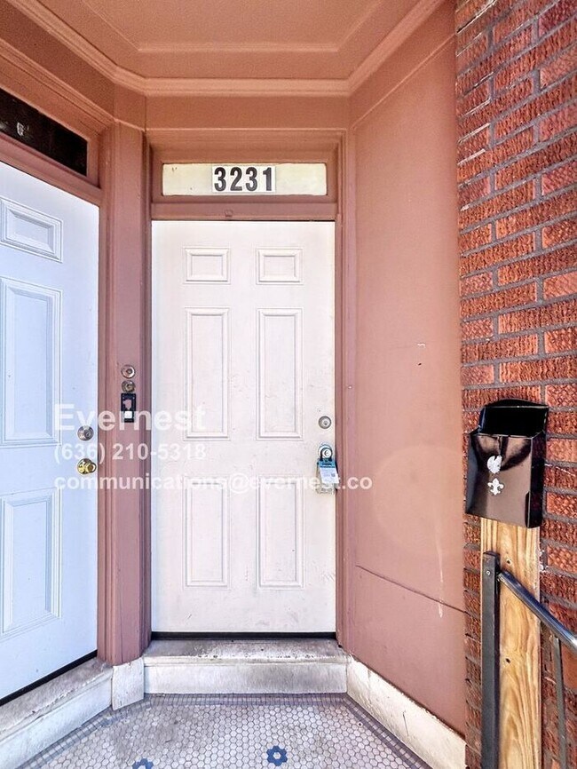 Foto del edificio - Charming 1-Bedroom, 1-Bathroom Apartment i...