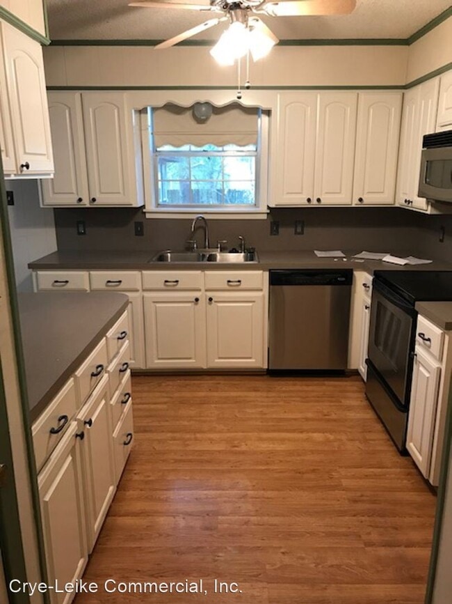 Building Photo - 3 br, 1.5 bath House - 30 Pleasant Street