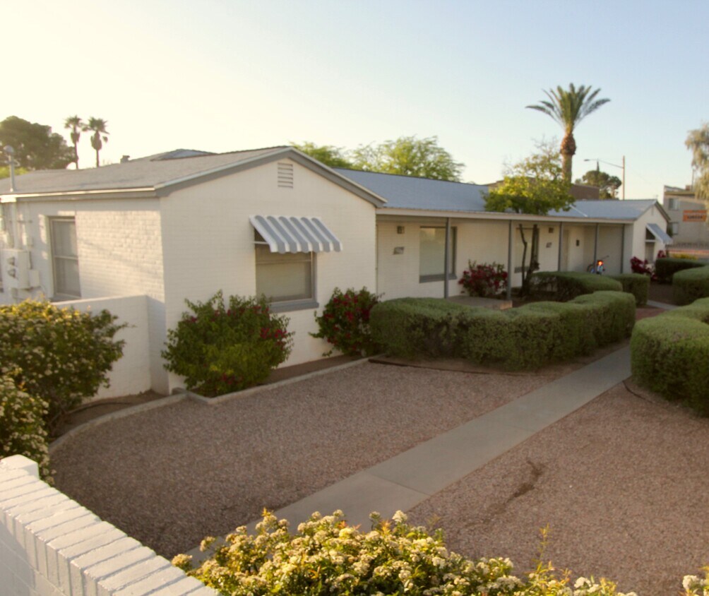 Dúplex apartamento - 1229 E 10th St