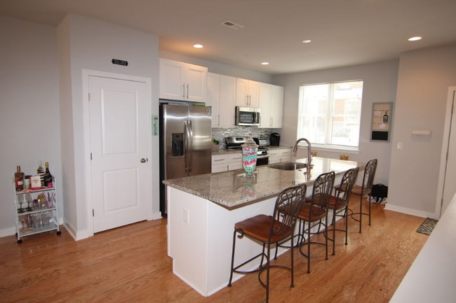 Photo - 4128 Tower St Townhome