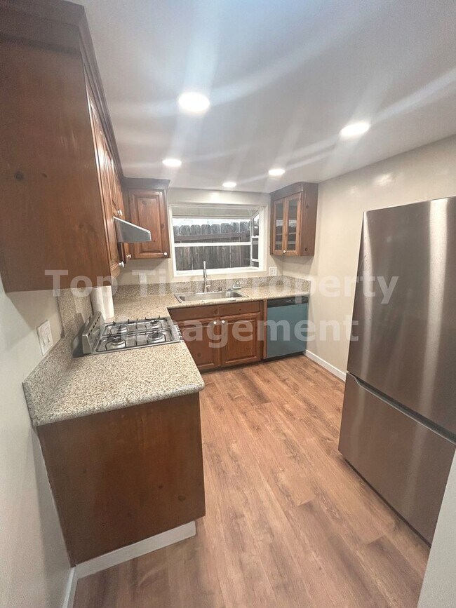 Foto del edificio - ****Oceanside Beach Bungalow - 1 bed, 1 bath - Available NOW***