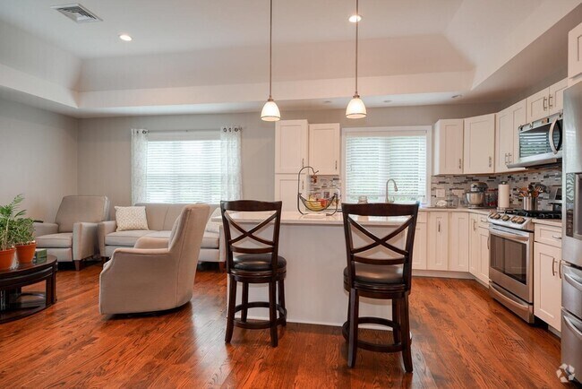 Central Hudson Apartments for Rent with Hardwood Floors - Hudson, MA