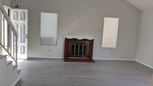 Foto del edificio - 24158 Amberley Dr