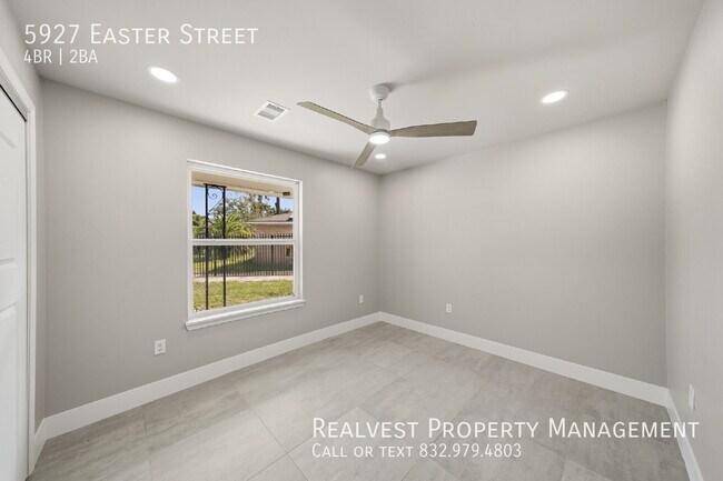 Building Photo - 5927 Easter St