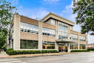 Building Photo - 2750 N Wayne Ave
