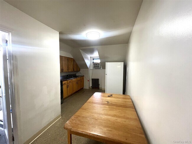Foto del edificio - 33-27 89th St
