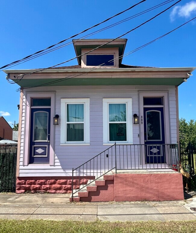 Foto del edificio - 809 N Galvez St