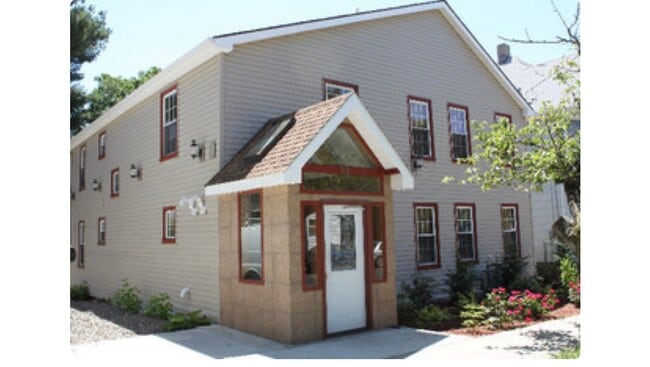 Building Photo - 33 Seminary Ave