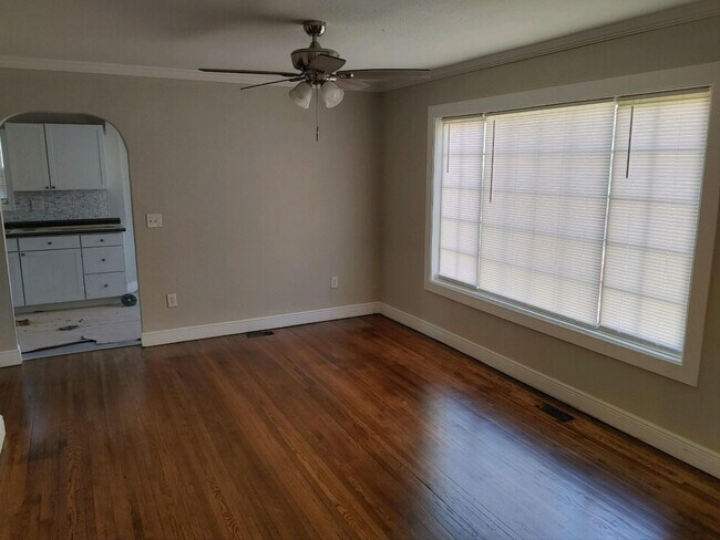 Foto del edificio - Recent remodel w/ upstairs bedroom additio...