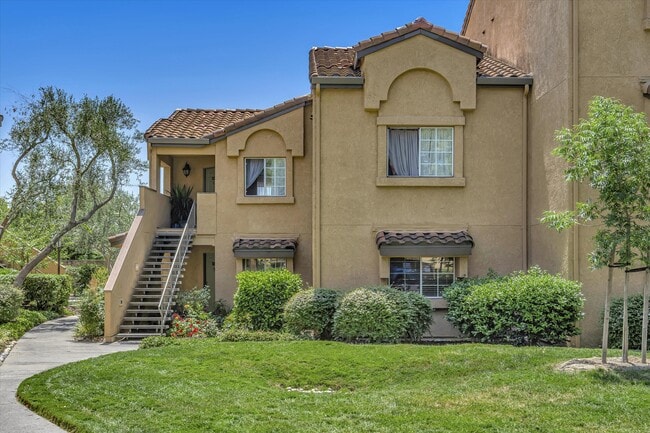 Building Photo - 440 Bollinger Canyon Ln