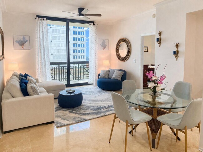 Foto del edificio - 801 S Olive Ave