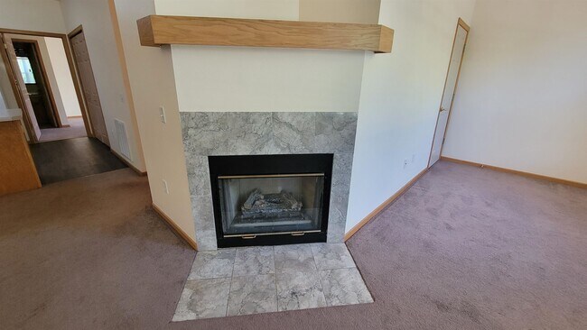 Foto del edificio - 6655 Windsor Commons Ave