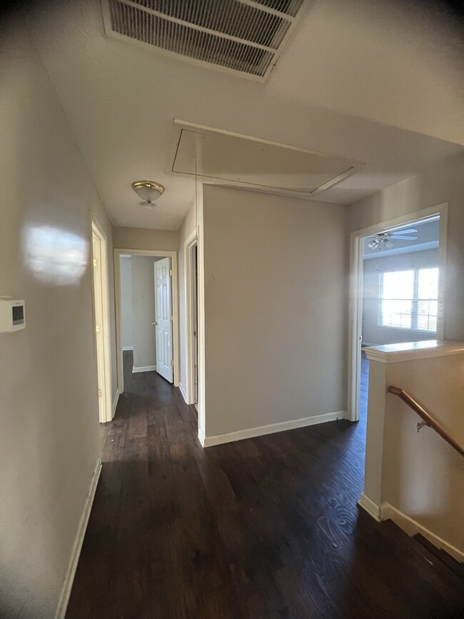 Building Photo - 1921 Portway Rd