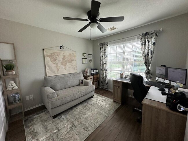 Building Photo - 9523 Paloma Creek Dr