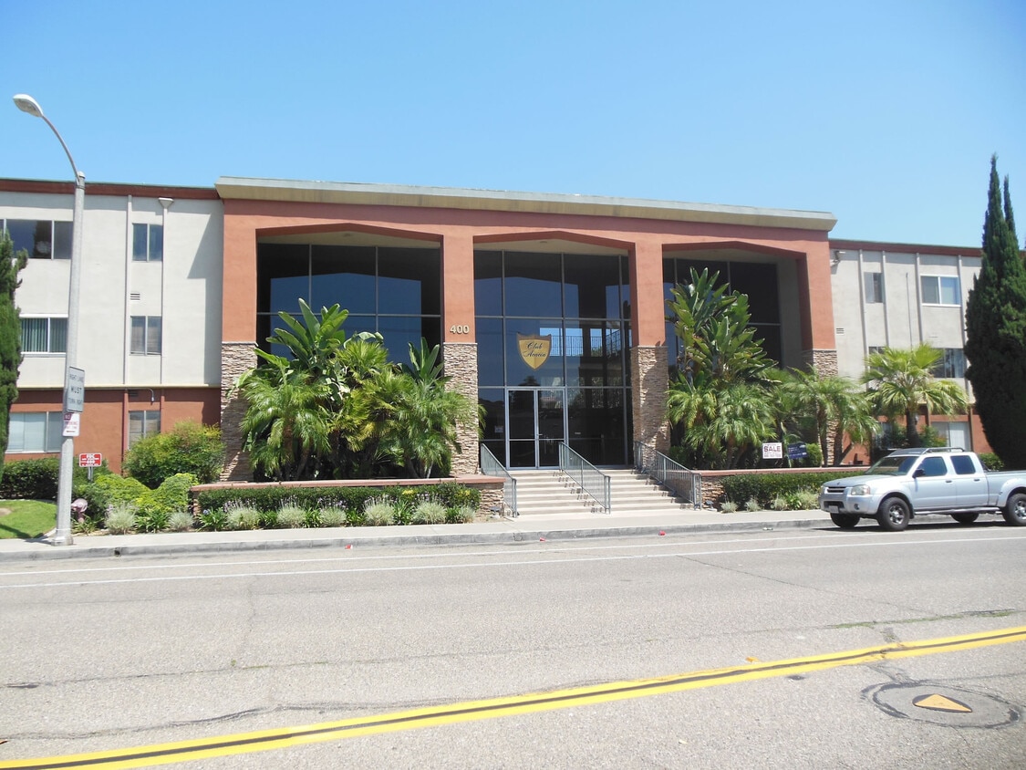 Primary Photo - 400 N Acacia Ave