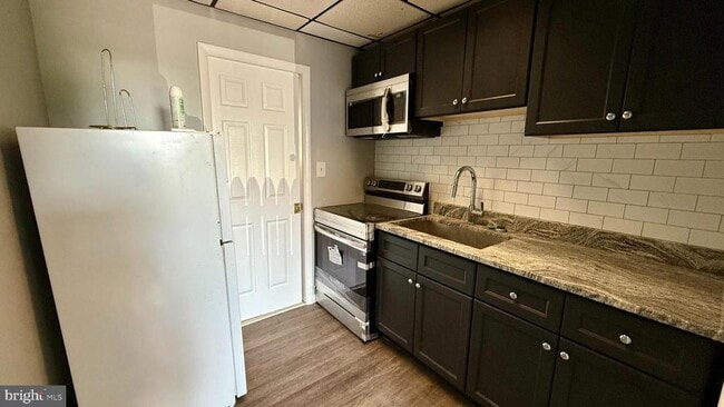 Building Photo - 5910 Hamilton Ave