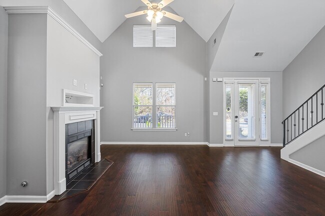 Foto del edificio - 1323 Island Ridge Dr
