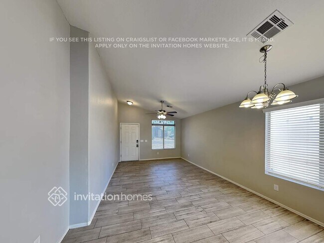 Building Photo - 10476 W Sunflower Pl