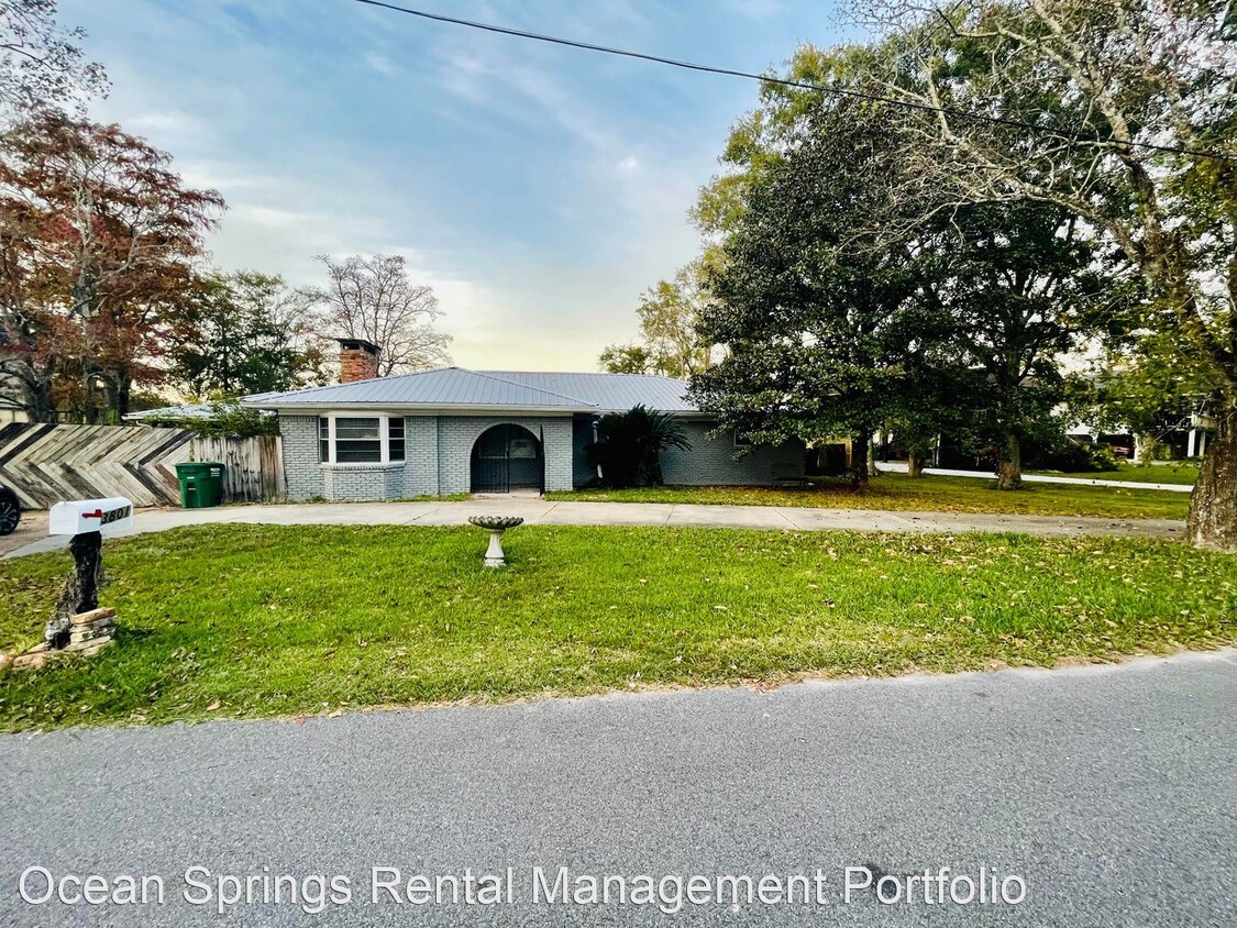 Foto principal - 3 br, 2 bath House - 3801 Torres Avenue