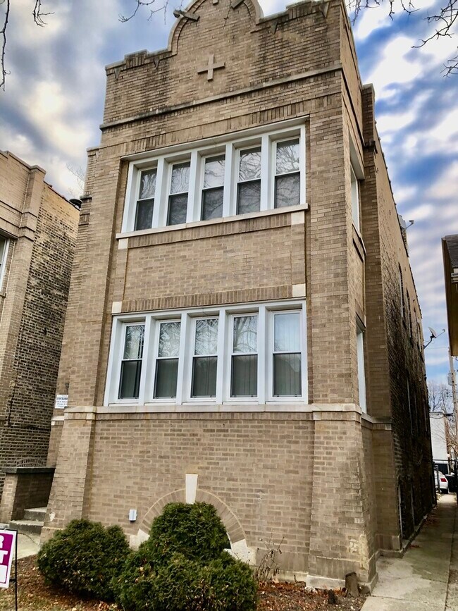 Foto del edificio - 5749 N Talman Ave