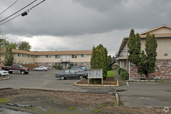 Building Photo - Manchester Square Apartments