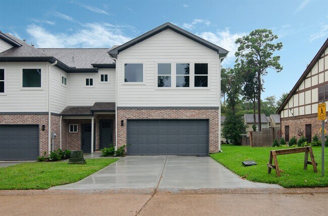Building Photo - 12310 Glenview Dr