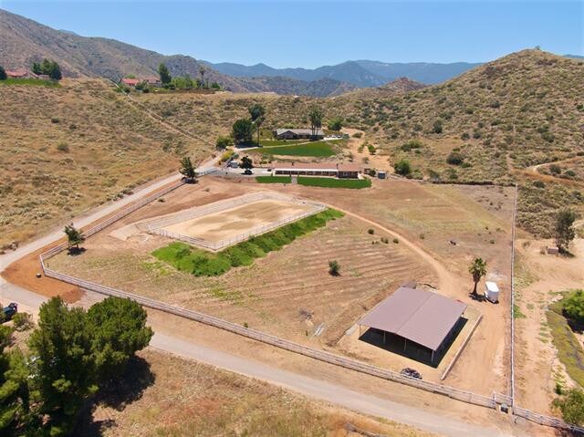Building Photo - UPDATED Single Story 4BR/3BA, Horse Ranch ...