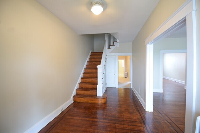 Foto del edificio - 4112 Edmondson Ave